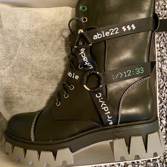 VEGAN COMBAT BOOTS - Picture 2 of 4